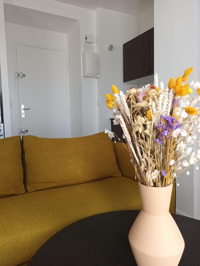 Paris Balcony Top Floor Room Bagian luar foto