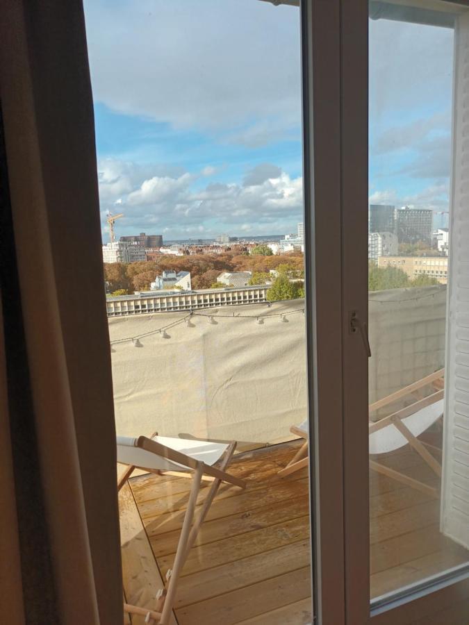 Paris Balcony Top Floor Room Bagian luar foto