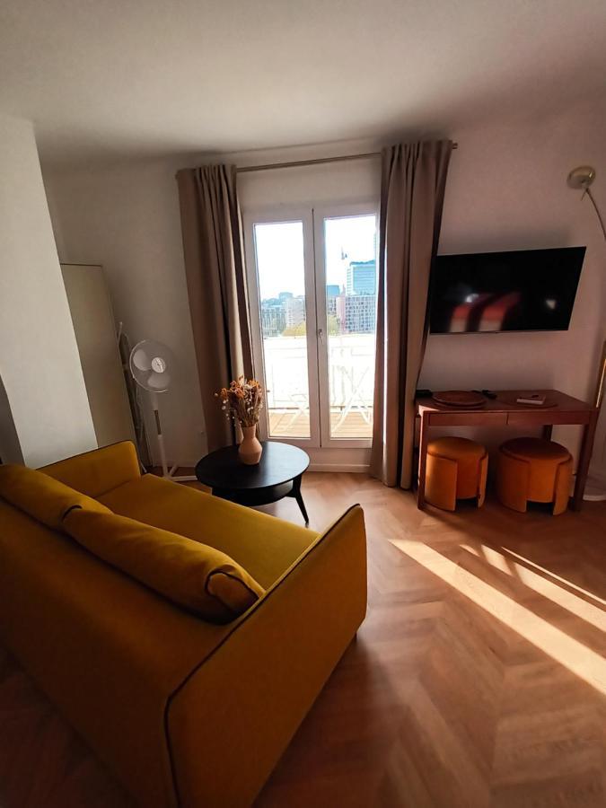 Paris Balcony Top Floor Room Bagian luar foto