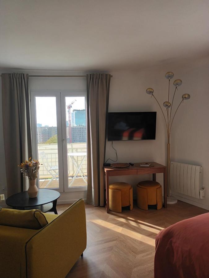 Paris Balcony Top Floor Room Bagian luar foto